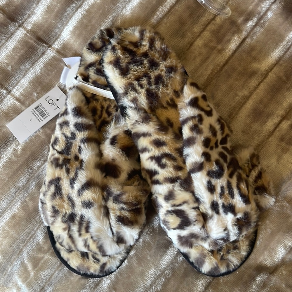 Loft Slippers Size L/9-10